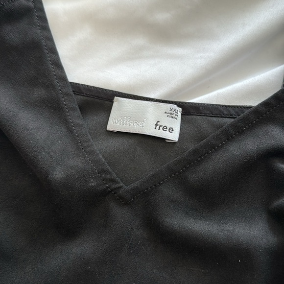 Aritzia Wilfred free black dress - Picture 3 of 4